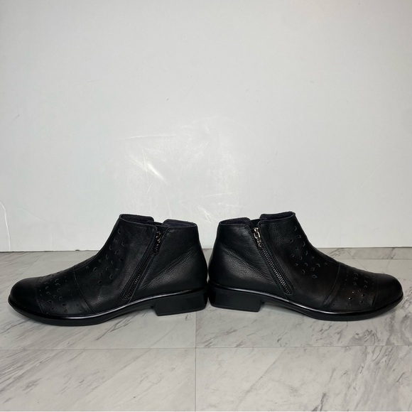 Naot Matagi Black Bootie 10 41 - Picture 7 of 14
